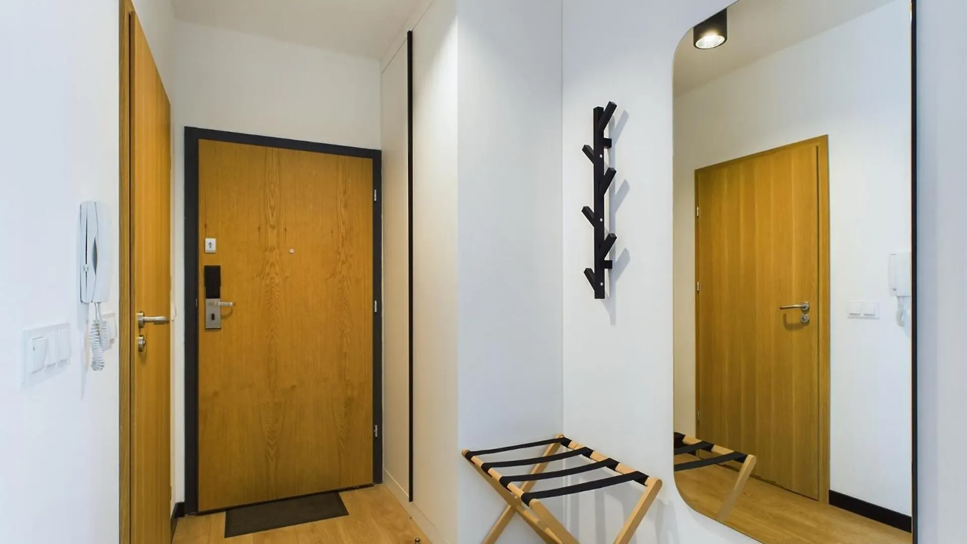 דירה ורשה Rodzinne Studio Praga-Poludnie Blisko Parku I Jeziora By Noclegi Renters פולין